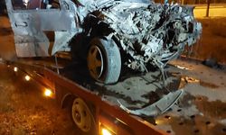 Afyonkarahisar'da gasbettikleri otomobilin traktöre çarpması sonucu 4 şüpheli yaralandı