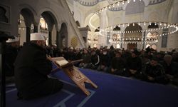 İstanbul'da sabah namazında şehitler için dua edildi