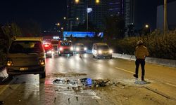 İzmir'de kaza yerini temizleyen kamyona çarpan panelvanın sürücüsü yaralandı