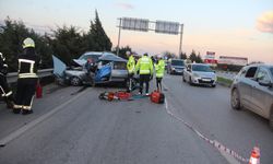 Manisa’da iki aracın çarpıştığı kazada 2 kişi öldü, 1 kişi yaralandı