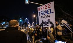 Netanyahu karşıtları Tel Aviv’de erken seçim talebiyle gösteri düzenledi