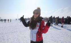 Yüksekova kristal kar örtüsüyle "kayak sporunun parlayan yıldızı" oldu