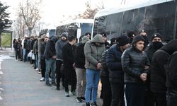 GÜNCELLEME - Erzurum merkezli "Sibergöz-20" operasyonunda yakalanan 71 zanlıdan 65'i tutuklandı