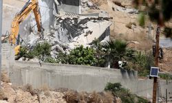 İsrail güçleri, işgal altındaki Batı Şeria'da Filistinlilere ait ev ve tesisleri yıktı
