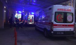 Şanlıurfa'da minibüs ile otomobilin çarpıştığı kazada 4 kişi yaralandı
