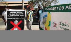 Senegal'de cumhurbaşkanı seçiminin bir an evvel yapılması için eylem düzenlendi