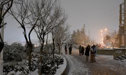 Tahran’a yılın ilk karı yağdı