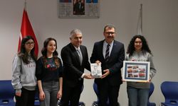 TÜBİTAK Başkanı Mandal'dan projelerini Antarktika'da test eden öğrencilere ziyaret