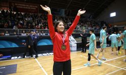Yedinci kez Avrupa şampiyonu olan Yasemin Adar Yiğit, memleketi Balıkesir'e döndü
