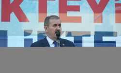 BBP Genel Başkanı Destici, Eskişehir'in Günyüzü ilçesindeki mitingde konuştu: