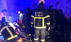 Bingöl’de trafik kazası istinat duvarına çarpan otomobil ölüm getirdi