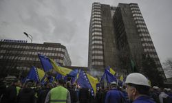 Bosna Hersek'te maden işçileri, maaşları ödenmediği için eylem yaptı