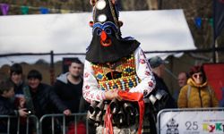 Bulgaristan'da antik çağdan kalma geleneksel maske festivali düzenlendi
