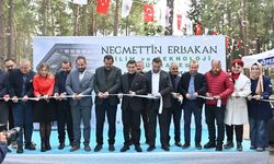 Cumhur İttifakı'nın Antalya Büyükşehir Belediye Başkan adayı Tütüncü, kütüphane açılışında konuştu: