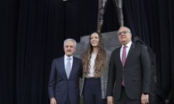 Fenerbahçeli oyuncu Eda Erdem Dündar'ın heykeli 8 Mart Dünya Kadınlar Günü'nde açıldı