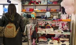 Gaziantep'te ihtiyaç sahibi çocuklara kıyafet yardımı yapılıyor