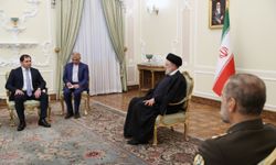 İran Cumhurbaşkanı Reisi, Ermenistan Savunma Bakanı Papikyan'ı kabul etti