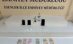 İstanbul'da uyuşturucu satan 2 şüpheli tutuklandı