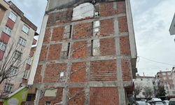 İstanbul’da yıkımı yapılan binanın yanındaki evin tuvalet duvarı olmadığı anlaşıldı