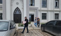 Kocaeli'de bağış kumbarasını çalan 2 şüpheli tutuklandı