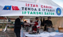 Mehmetçik Kosova'da iftar programı düzenledi