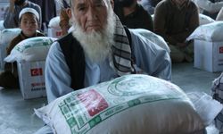Pakistan'daki Türkler, ihtiyaç sahiplerine ramazan kolisi dağıtımına başladı