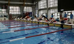 Paletli Yüzme Kulüplerarası Gençler Türkiye Şampiyonası, Sakarya'da başladı