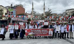 Rize'de sağlık çalışanları "sessiz yürüyüş" ile İsrail'i protesto etti