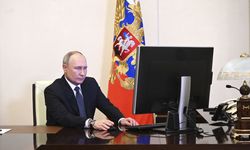 Rusya Devlet Başkanı Putin oyunu konutunda kullandı