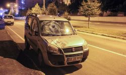 Sivas'ta hafif ticari aracın çarptığı 80 yaşındaki yaşlı adam ağır yaralandı