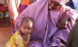 Somali'de mülteci kamplarında kalanlara iftar yemeği dağıtıldı