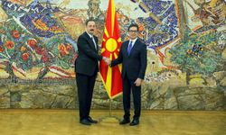 Türkiye'nin yeni Üsküp Büyükelçisi Ulusoy, Kuzey Makedonya Cumhurbaşkanı'na güven mektubunu sundu