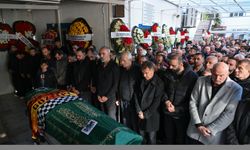 Vefat eden eski milli futbolcu Ersen Martin, İzmir'de toprağa verildi