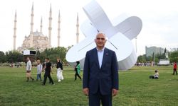 Bakan Ersoy, Adana'da Uluslararası Portakal Çiçeği Karnavalı'ndaki sergi ve atölyeleri inceledi