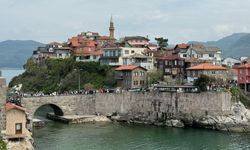 Batı Karadeniz'in turizm beldeleri bayramda tatilcilerin akınına uğradı