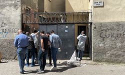 Diyarbakır'da eve düzenlenen silahlı saldırıda 1'i kadın 2 kişi öldü