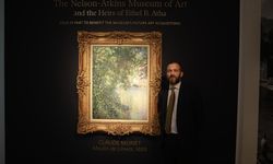 Fransız ressam Monet'in "Limetz'in Değirmeni" eseri satılmadan önce Paris'te sergileniyor