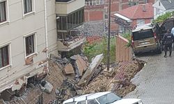 GÜNCELLEME - Bursa'da istinat duvarının, üzerine devrildiği apartmandaki 2 kişi yaralandı