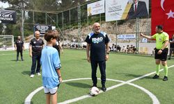 Hatay'da depremzede çocuklar arasında düzenlenen futbol turnuvası başladı