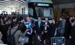 İBB Başkanı İmamoğlu, elektrikli metrobüsün test sürüşüne katıldı