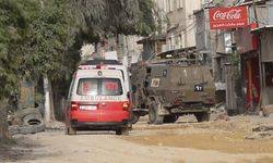 İsrail ordusu, Batı Şeria'nın Nur Şems Mülteci Kampı'ndaki baskını üçüncü günde sürdürüyor