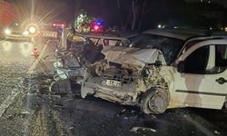 Şanlıurfa'da 2 araç çarpıştı aynı aileden 1 ölü 4 yaralı