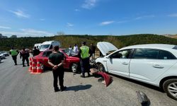 Erzincan'da otomobil ile ambulansın çarpıştığı kazada 6 kişi yaralandı