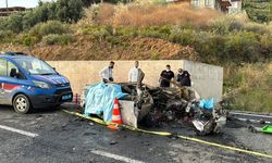Alanya'da duvara çarpıp yanan otomobildeki 2 kişi hayatını kaybetti
