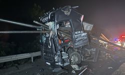 Anadolu Otoyolu'nda büyük kaza iki tır çarpıştı ölü ve yaralılar var
