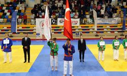 Büyükler Kuraş Türkiye Şampiyonası Çankırı'da başladı