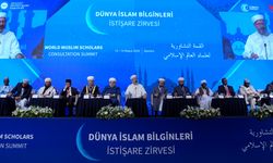 Diyanet İşleri Başkanı Erbaş "Dünya İslam Bilginleri İstişare Zirvesi"nde konuştu: