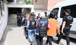 Gaziantep'te FETÖ operasyonunda yakalanan 13 zanlı adliyeye sevk edildi