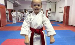 Karateye geçen yıl başlayan 6 yaşındaki Ayza Akgün, Türkiye şampiyonu oldu