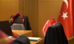 Hakimin başörtüsünü laikliğe karşı olarak nitelendiren avukata soruşturma